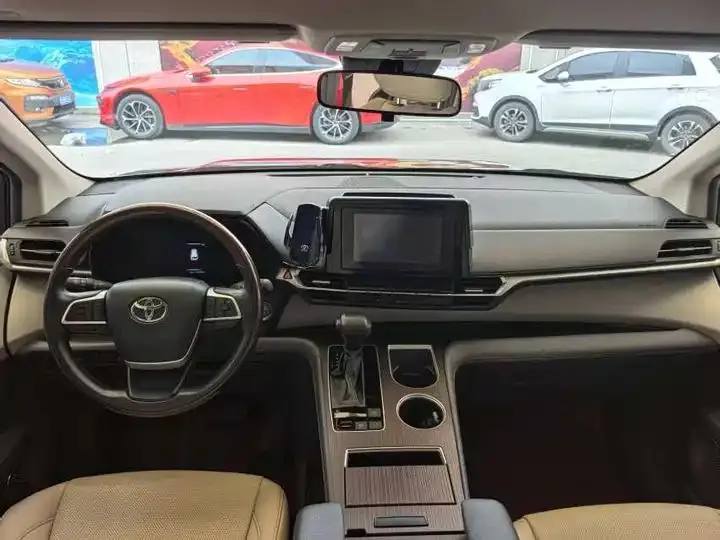 Grevia 2023 2.5L Hybrid Deluxe Edition 7