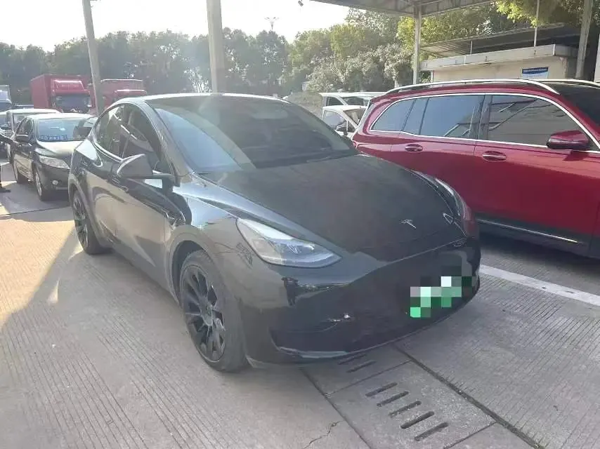 2022 Model Y Refreshed Rear-Wheel-Drive Version 3