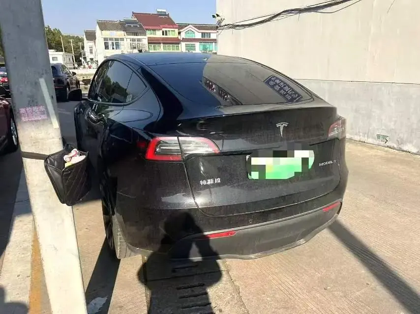 2022 Model Y Refreshed Rear-Wheel-Drive Version 5
