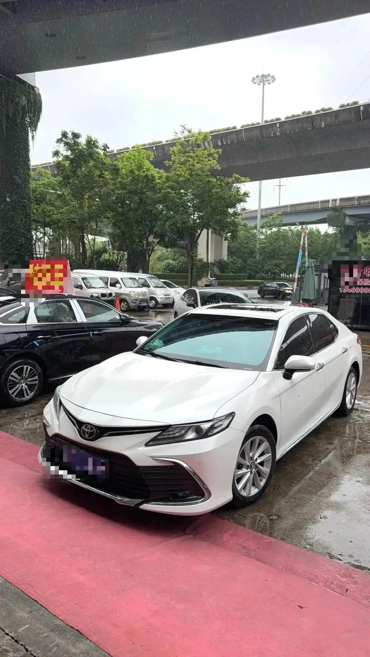 Open image lightbox: Toyota 2023 Camry 2.0G CVT Luxury Edition Automatic