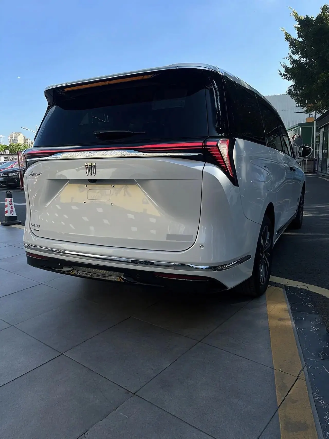 Buick 2026 GL8 ES Lu Zun 48V 2.0T Premium Edition Automatic Gear 7