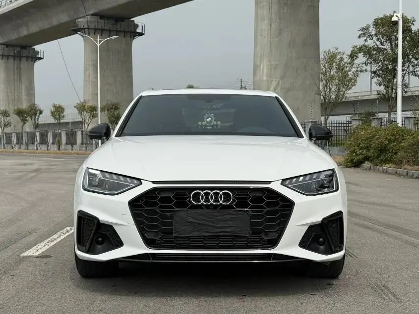 Audi 2024 A4L 2.0TFSI 40TFSI Luxury Dynamic Edition, Automatic 3