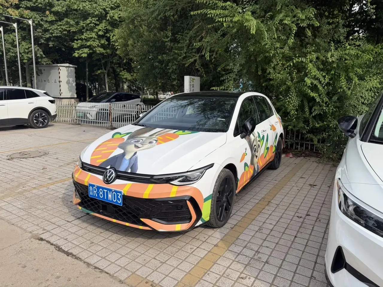 Volkswagen 2025 Golf 8 R-Line 1.5TSI 300TSI Automatic - View 1