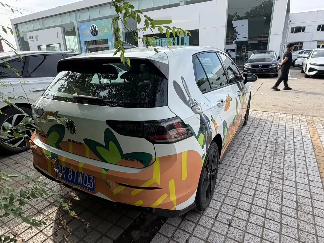 Volkswagen 2025 Golf 8 R-Line 1.5TSI 300TSI Automatic 5