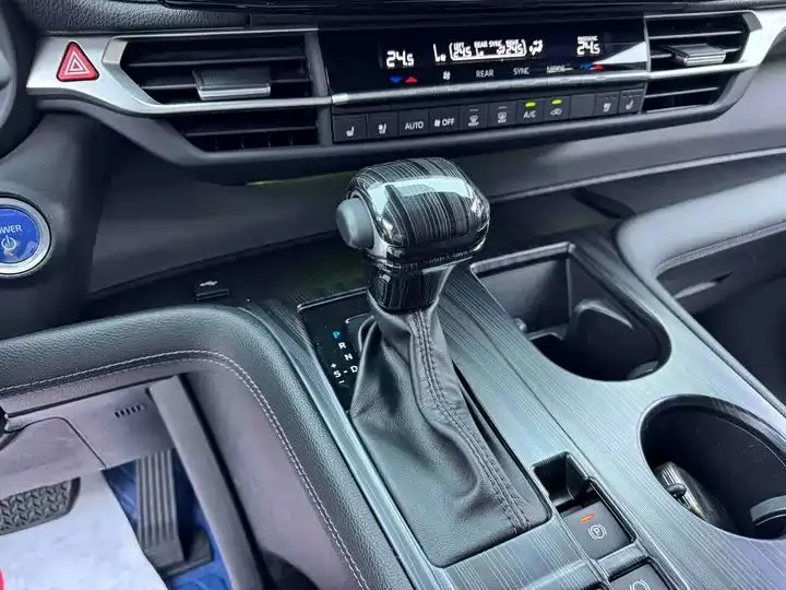 Sana SIENNA 2023 2.5L Hybrid Premium Edition 10