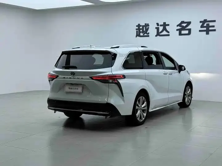 Sana SIENNA 2023 2.5L Hybrid Premium Edition 22