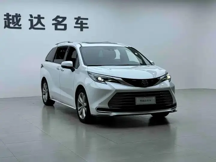Sana SIENNA 2023 2.5L Hybrid Premium Edition 5