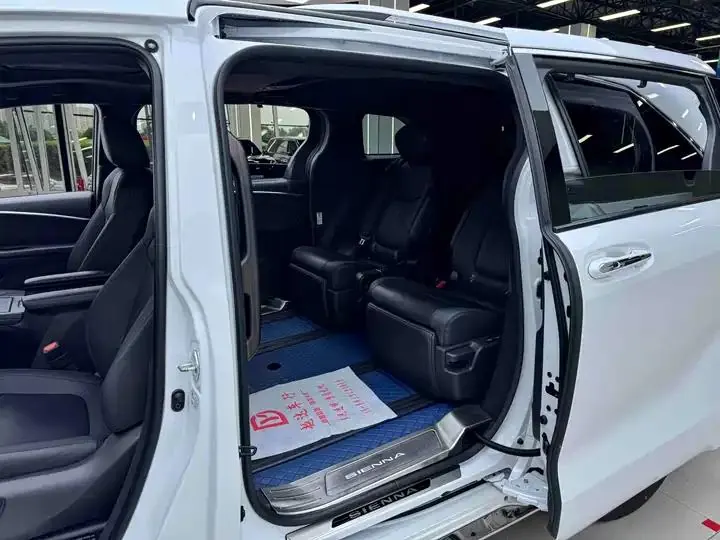 Sana SIENNA 2023 2.5L Hybrid Premium Edition 7