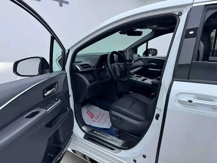Sana SIENNA 2023 2.5L Hybrid Premium Edition 8