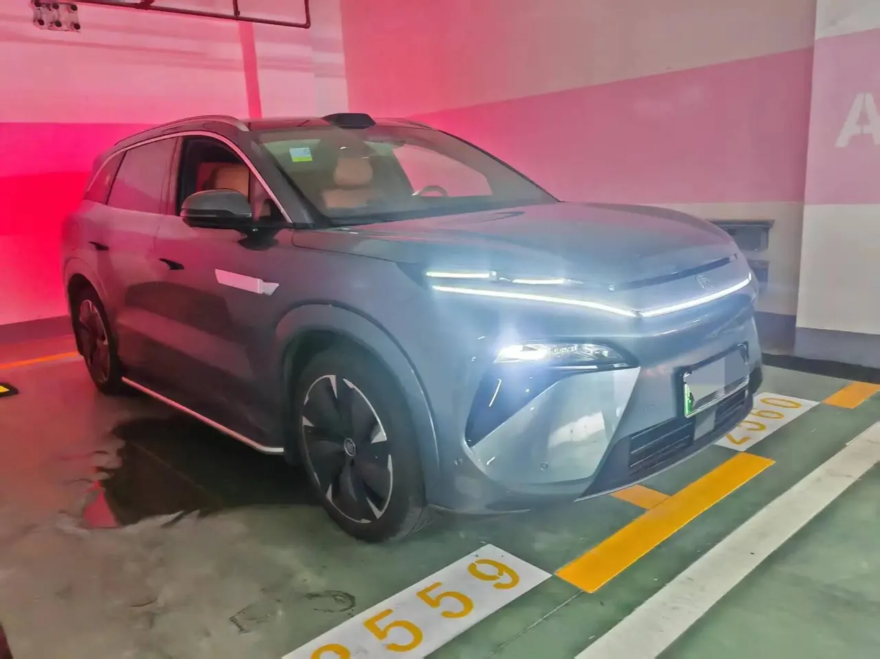Tang L 2025 EV 600KM Four-Wheel-Drive Laser Radar Flagship Model 2