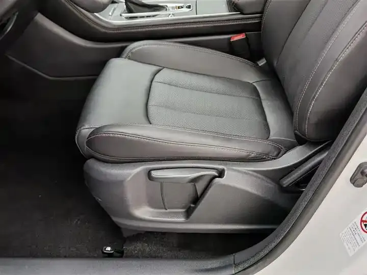 ChangAn CS75 2022 Blue Whale 1.5T DCT Deluxe 20