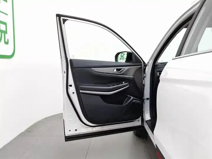 ChangAn CS75 2022 Blue Whale 1.5T DCT Deluxe 8