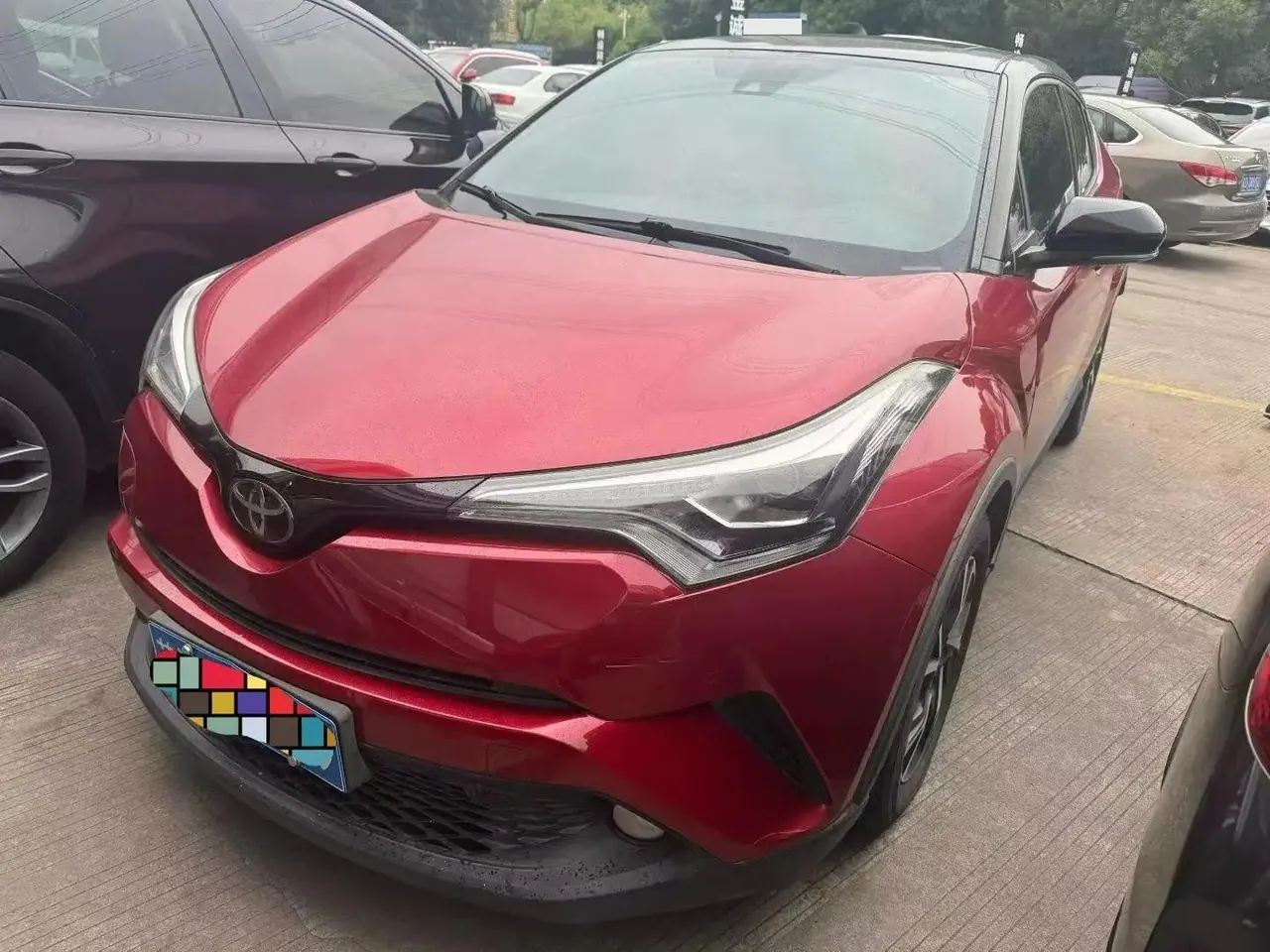 Открыть галерею: Toyota C- HR 2020 2.0L Leading Edition