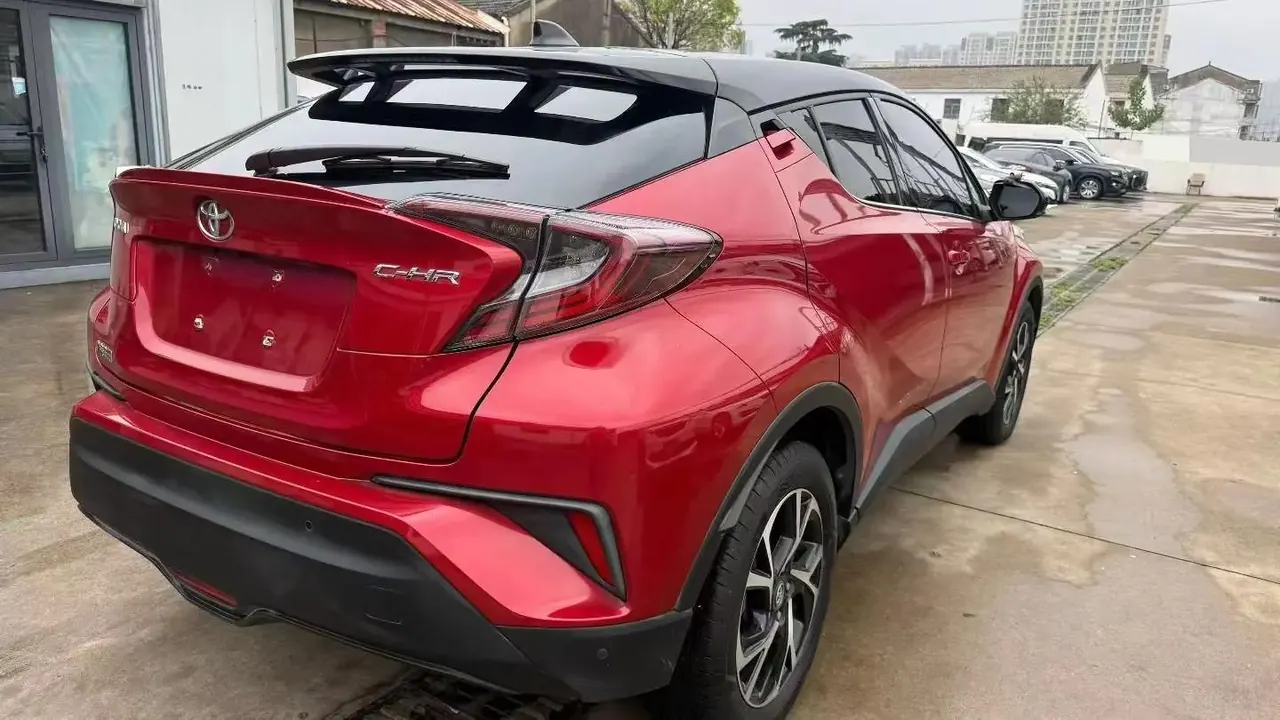 Toyota C- HR 2020 2.0L Leading Edition 2