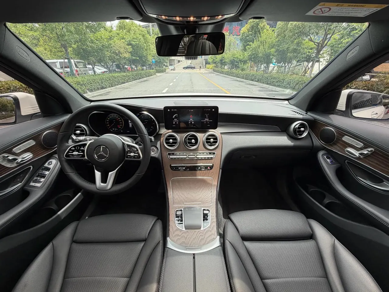 Mercedes Benz GLC 2022 to GLC 300 L 4MATIC Dynamic Tibetan Edition 6