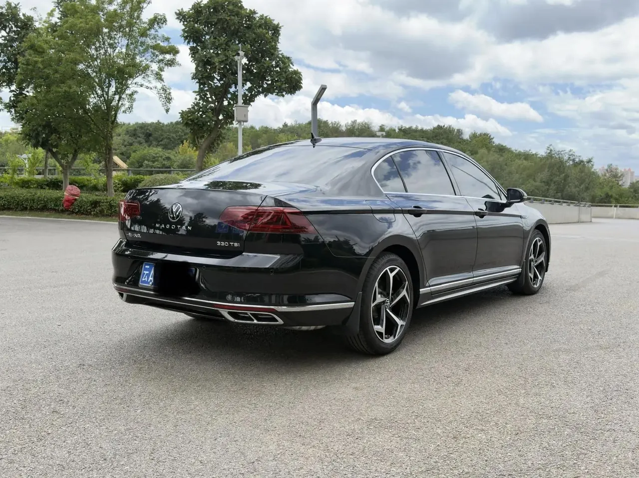 Volkswagen 2024 Magotan 2.0TSI 330TSI 2 Million Units Shared Luxury Automatic 6