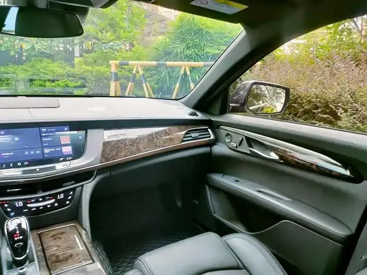Cadillac CT6 2021 28T luxury sports 10