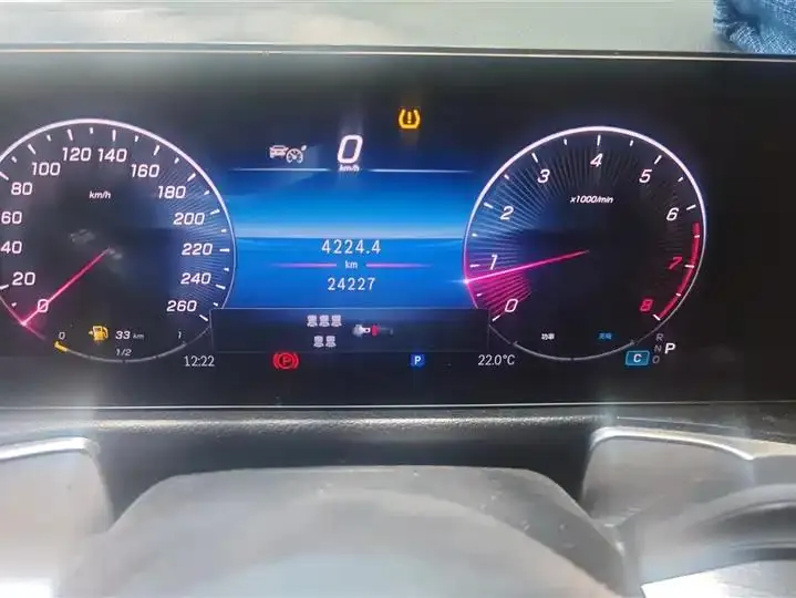 Mercedes Benz GLB 2024 GLB 220 Fashion 12
