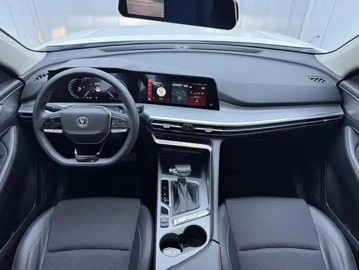 ChangAn CS35PLUS 2023 Enjoy Edition 1.4T DCT Deluxe 14