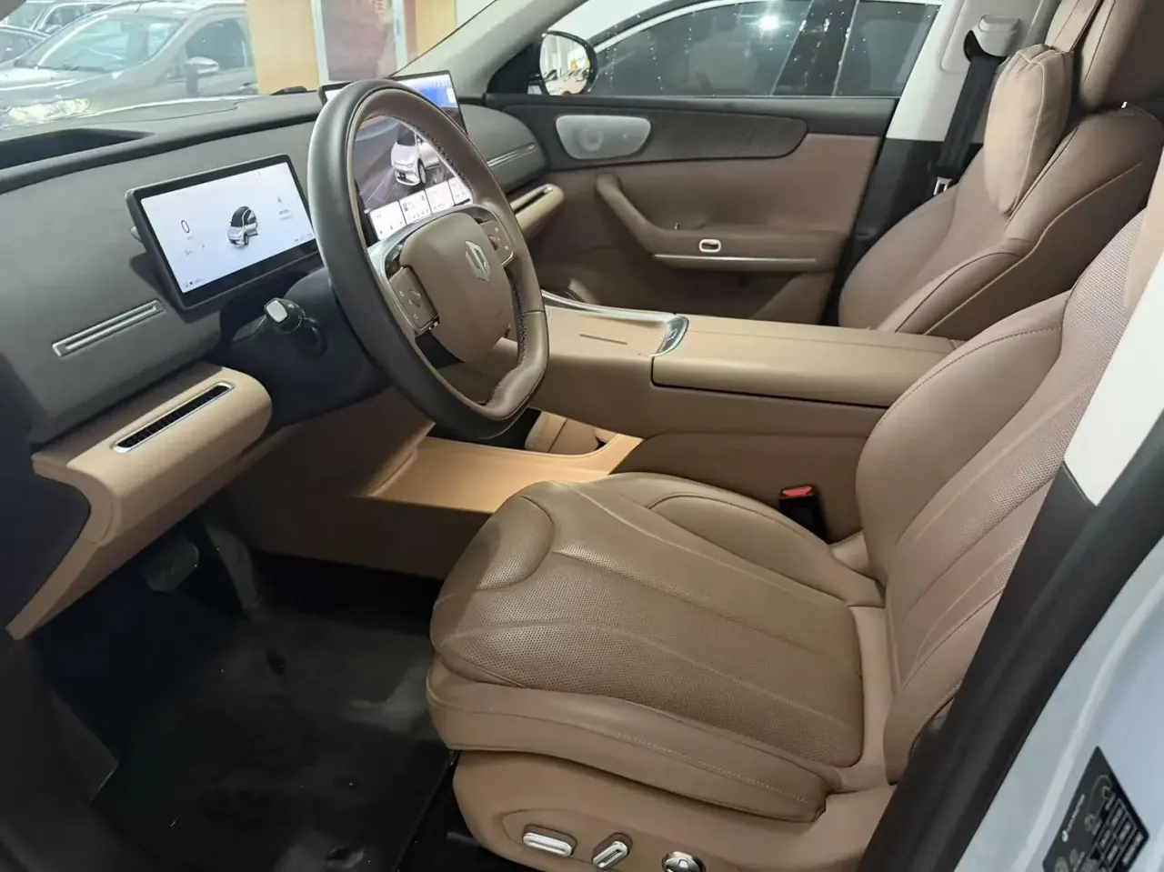 Leapmotor 2026 C 16 630 Laser Radar Edition 6-seat Automatic Gear 4