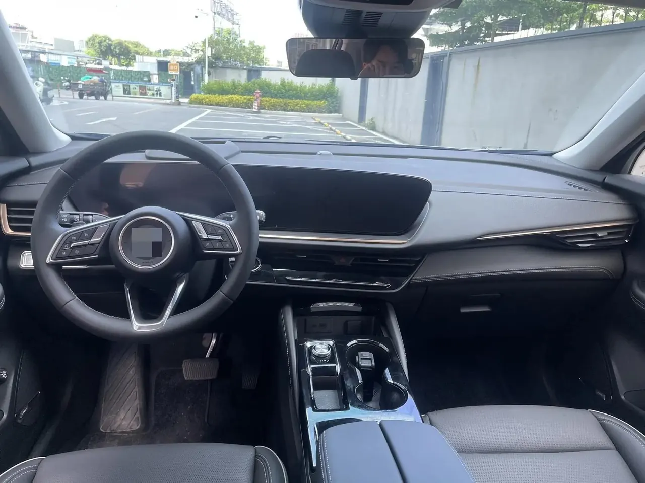Buick 2025 Angkewei Plus 2.0T 4-wheel drive Avenir Avia automatic gear 5