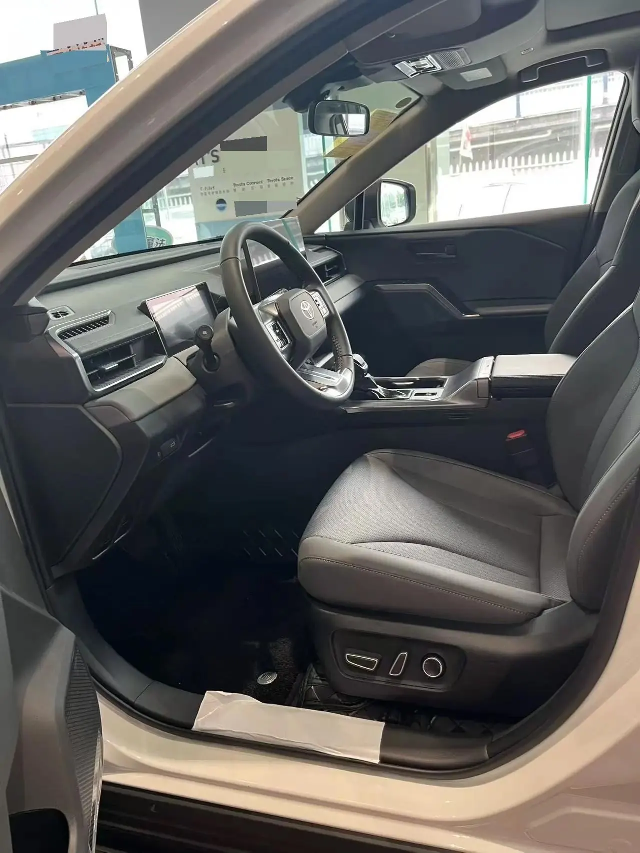 Toyota 2026 RAV4 Rongfang Double Engine 2.5 Stepless Four-wheel Drive Deluxe Automatic Gear 5