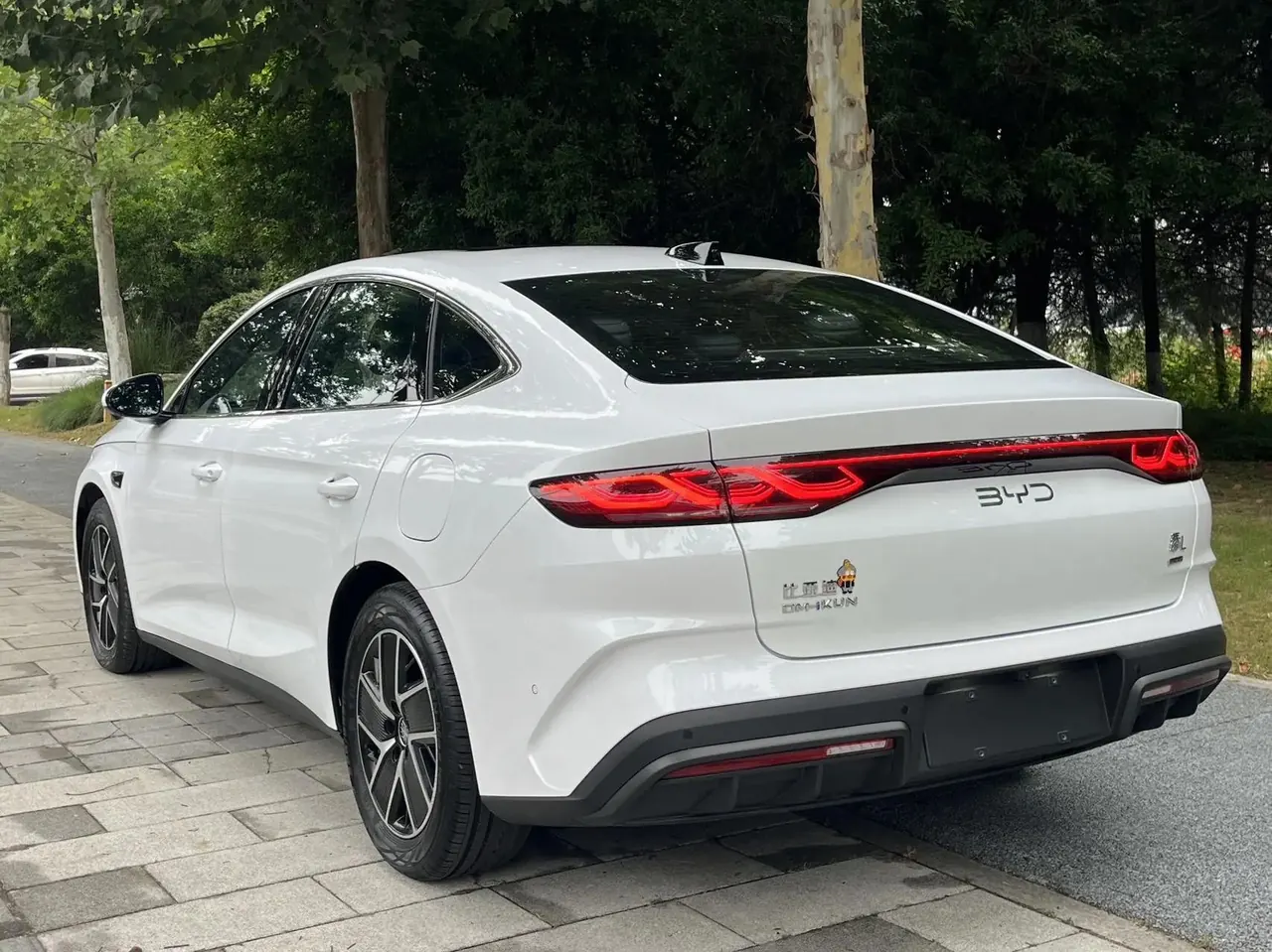 BYD 2025 Qin L DM-i 1.5 stepless smart driving version 120KM Exceed automatic gear 7