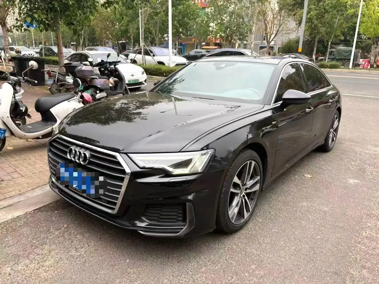 Audi A6L 2020 40 TFSI Deluxe Dynamic - View 1