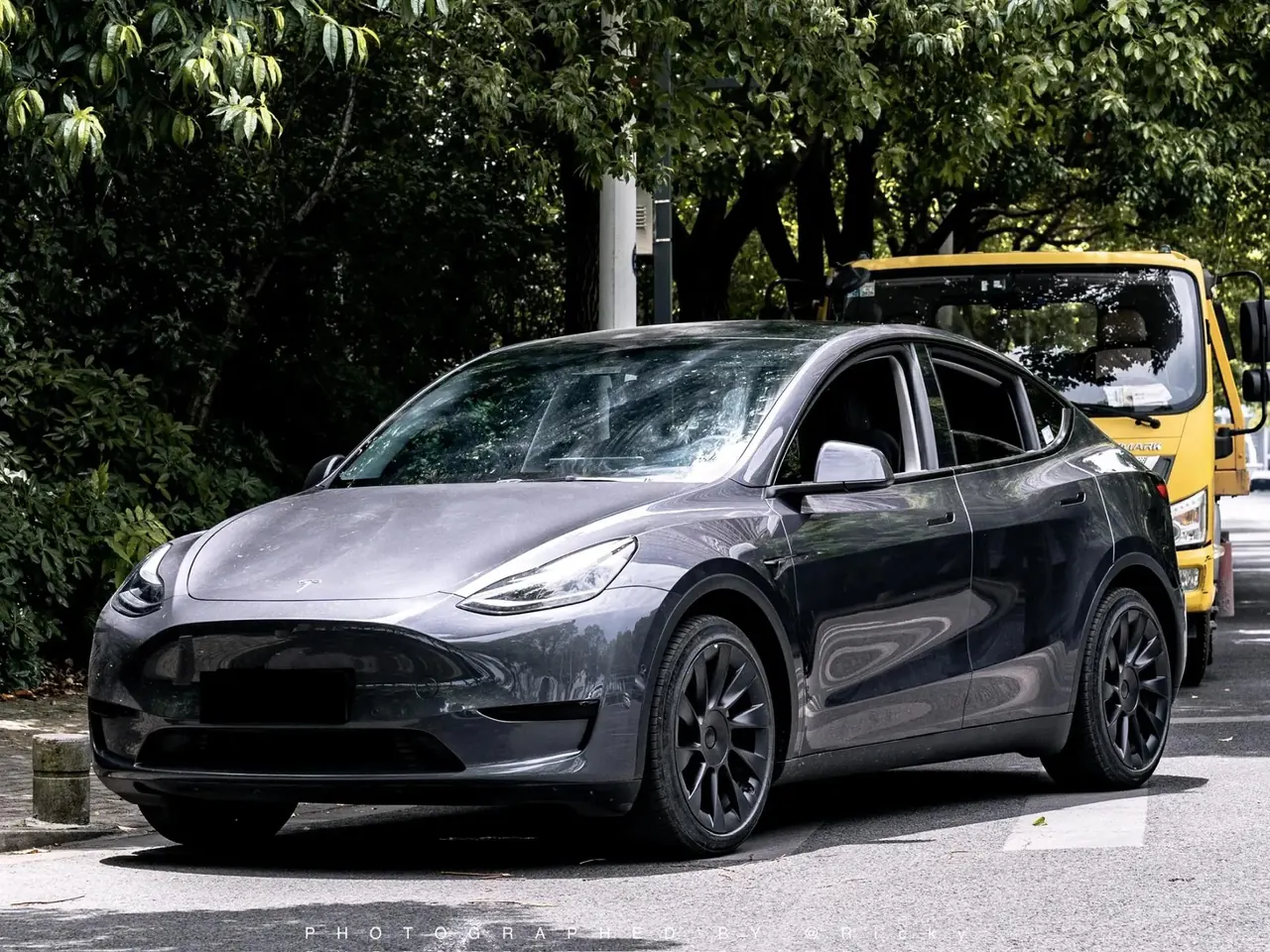 Открыть галерею: Model Y 2022 rear-wheel drive version