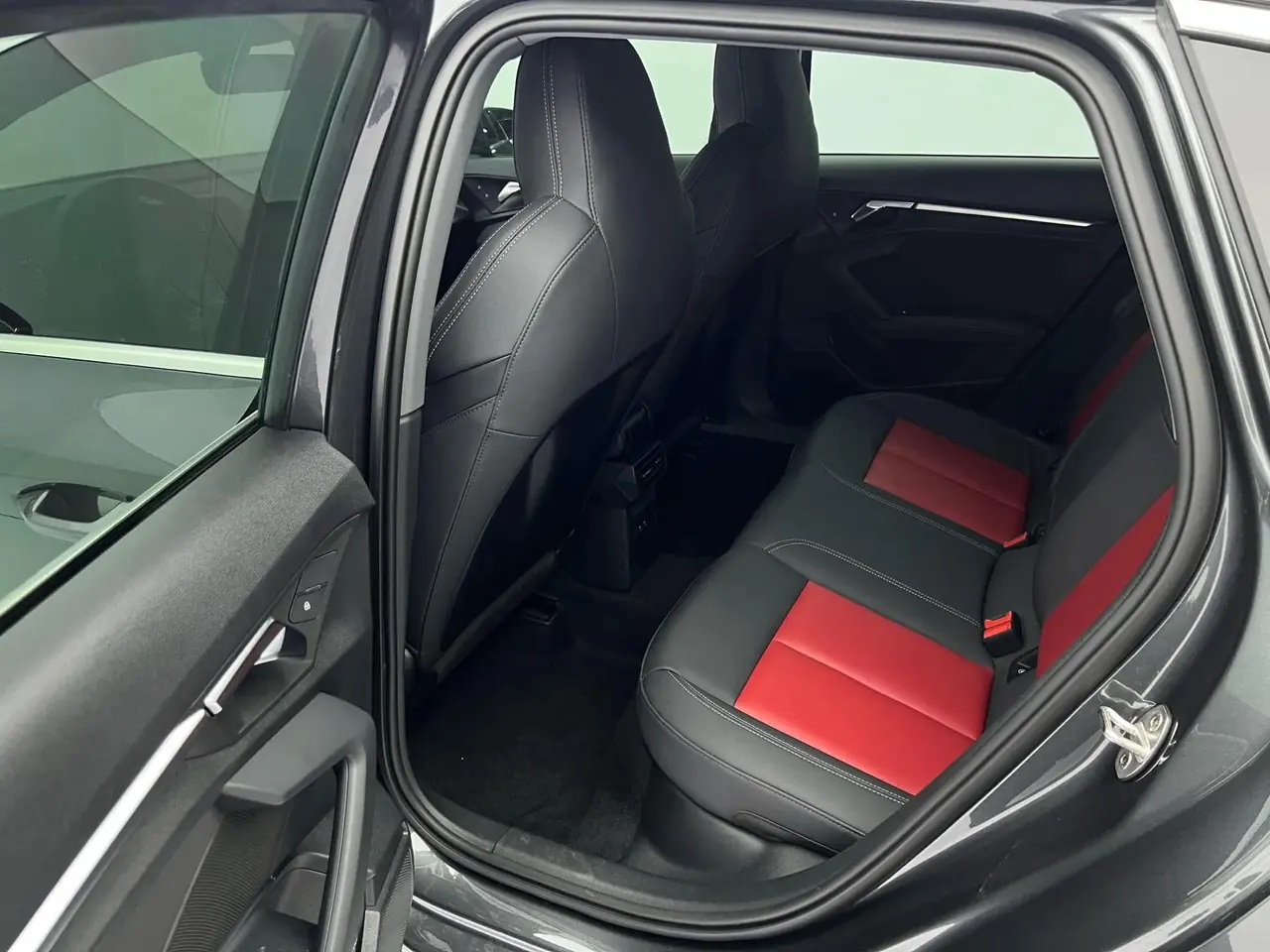 Audi A3 2021 model Sportback 35 TFSI Fashion Sport version 5