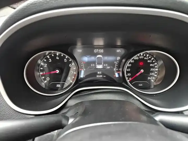 Guide 2020 220T Auto Elite Edition 8