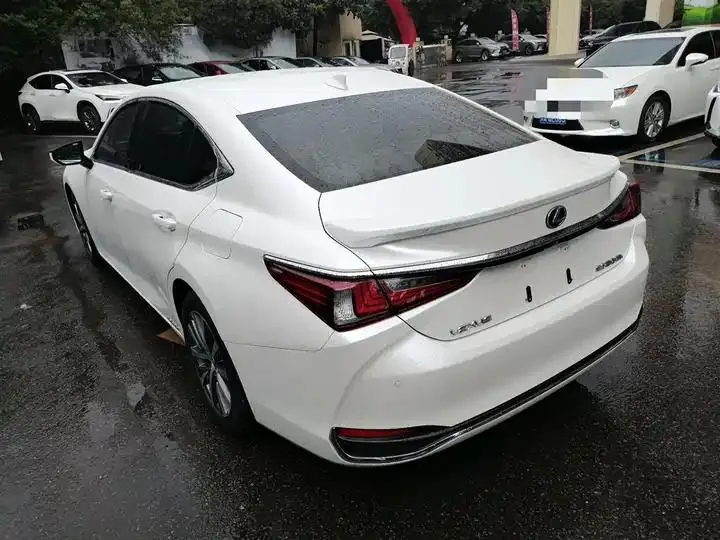 Lexus ES 2020 300h Excellent Edition National V 8