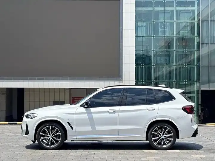 BMW X3 2022 xDrive30i Leading M Obsidian Night Suit 14