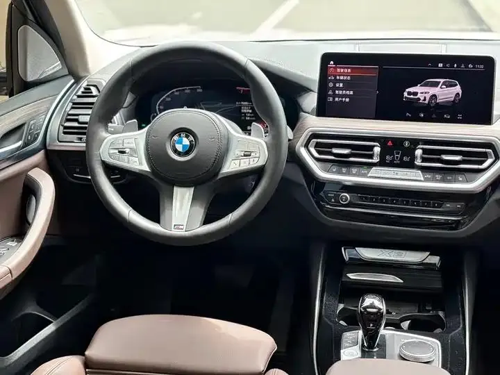 BMW X3 2022 xDrive30i Leading M Obsidian Night Suit 6