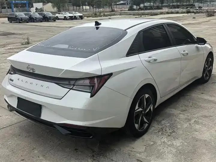 Elantra 2022 1.5L CVT GLS Leading Edition 9
