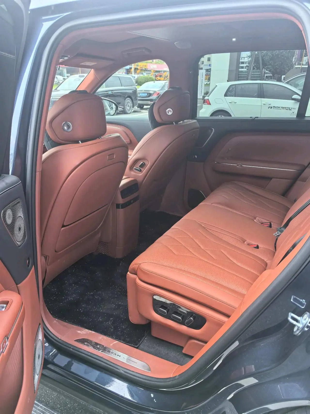 Voyah 2026 Taishan X8 PHEV 1.5T ULTRA automatic gear 3
