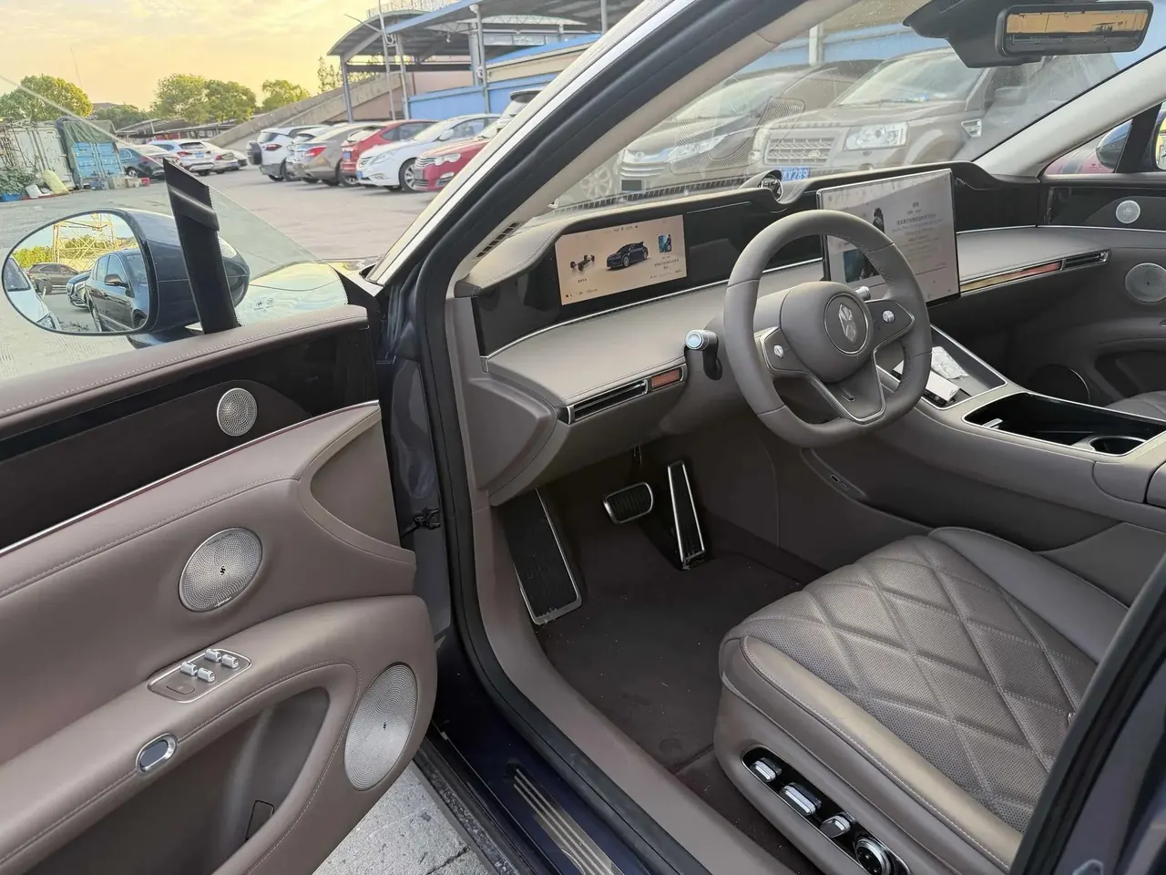 Luxeed 2026 S9 Ultra 4-wheel drive 100kWh automatic gear 2