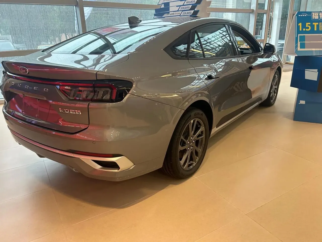 Ford 2025 Mondeo HYBRID 1.5T stepless EcoBoost luxury automatic gear 4