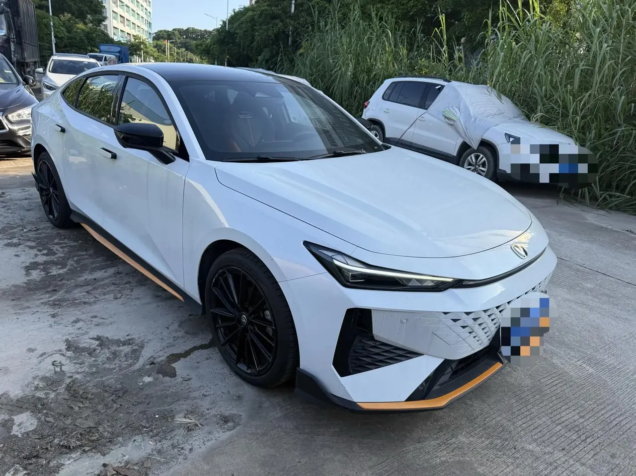 ChangAn 2024 UNI-V 1.5T Prestige Sports Automatic 2