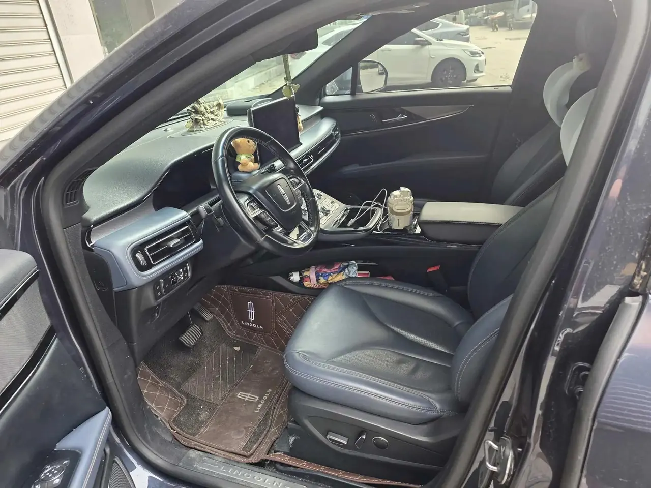 Voyager 2021 2.0T 4-wheel drive Premium Edition 2