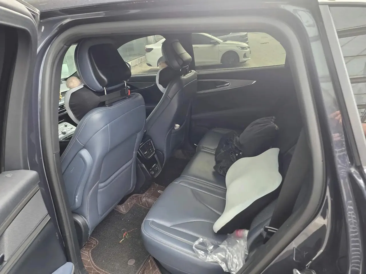 Voyager 2021 2.0T 4-wheel drive Premium Edition 3