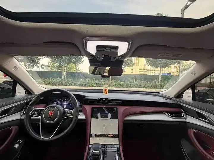 HongQi H5 2025 2.0T Auto Flag Chang Edition 6