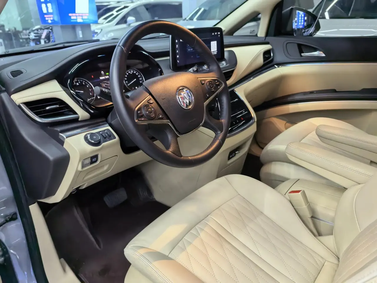 Buick GL8 2023 Land Business Class 652T Luxury Model 5