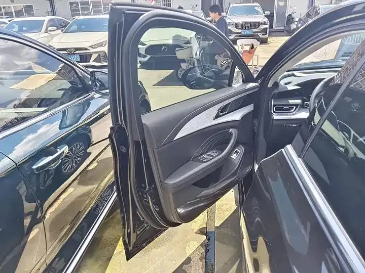 HongQi H5 2025 1.5T DCT Flag Yue Edition 16