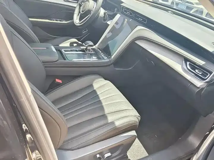 HongQi H5 2025 1.5T DCT Flag Yue Edition 7