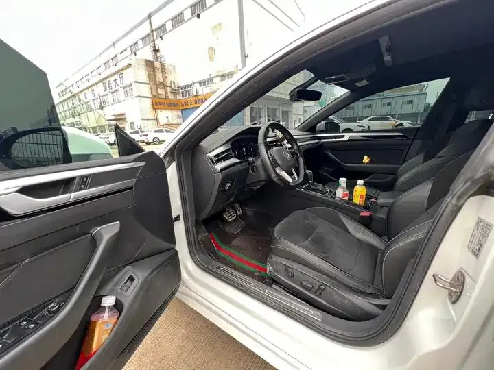 FAW-Volkswagen CC 2023 330TSI Glare Edition 4