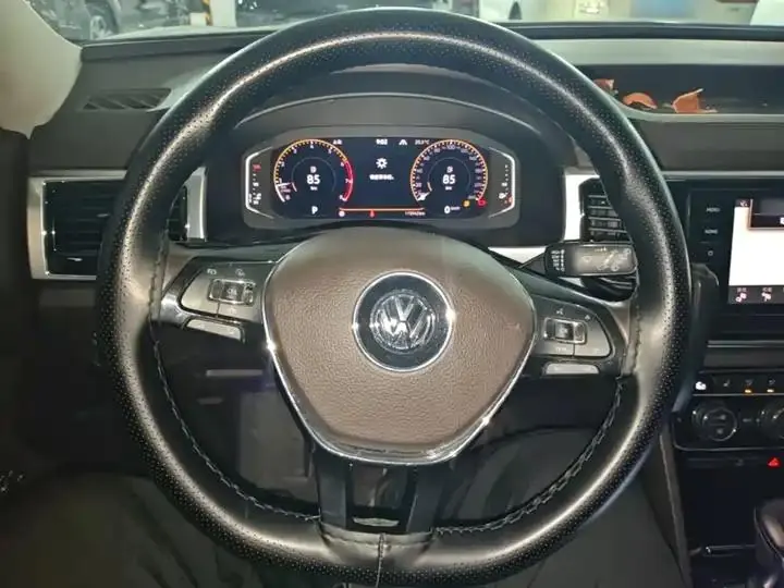 Tuang 2020 model changed to 380TSI four-wheel drive deluxe edition 7