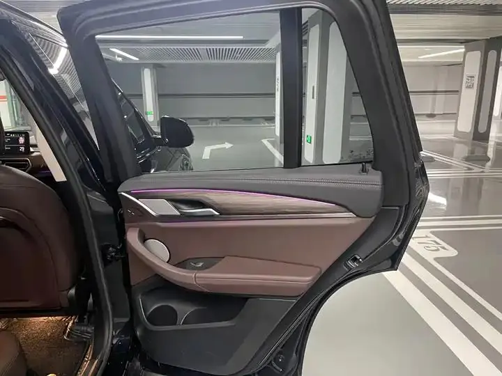 BMW X3 2023 xDrive30i Leading M Obsidian Night Suit 20