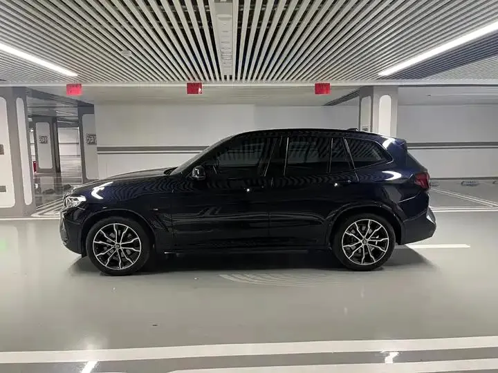 BMW X3 2023 xDrive30i Leading M Obsidian Night Suit 26