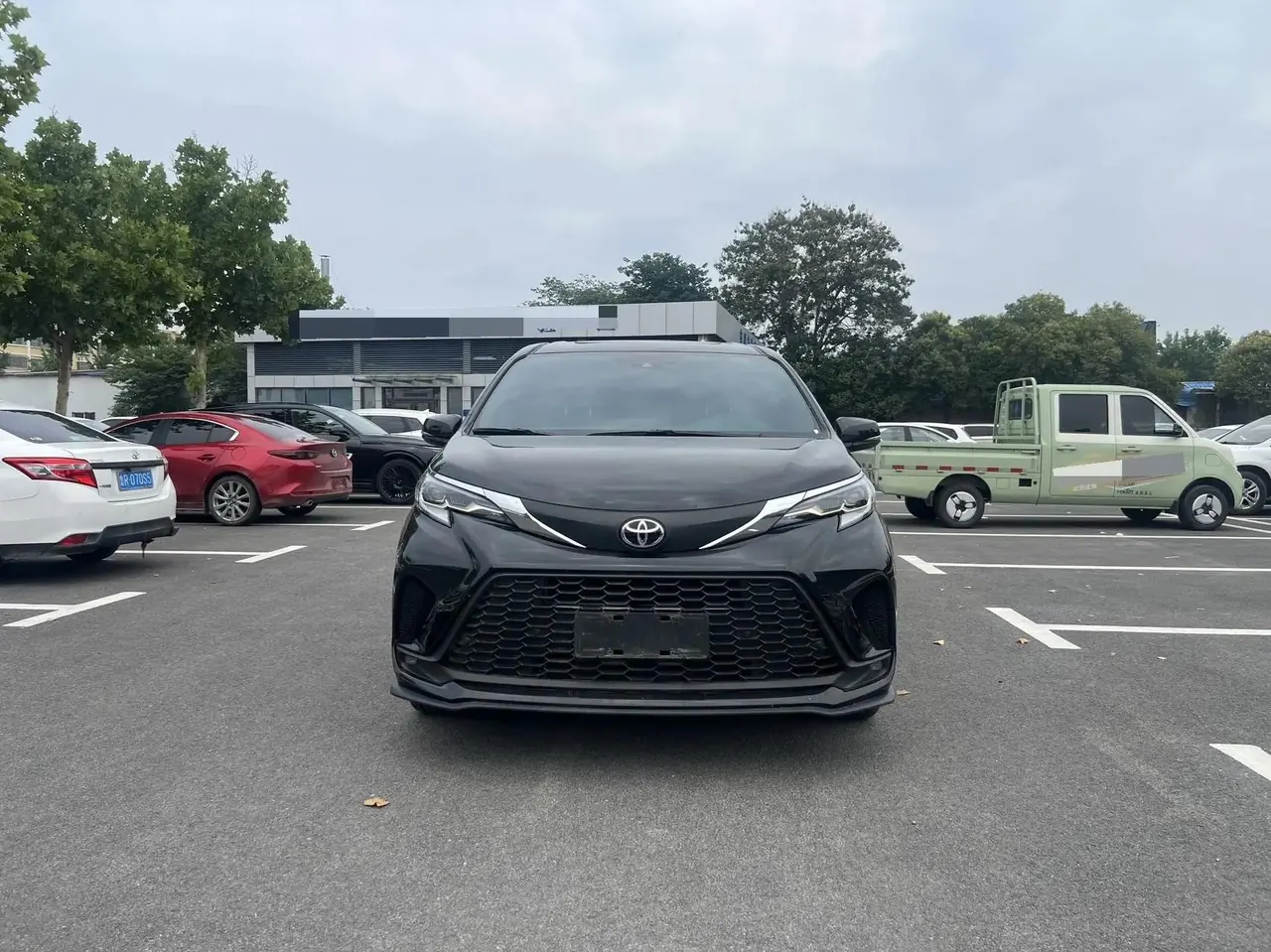 Toyota 2026 Grevia HYBRID 2.5 Stepless Comfort Edition Automatic Transmission 2